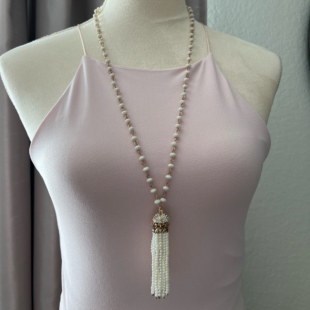 Pearl Rhinestone Tassel Embellish Necklace.